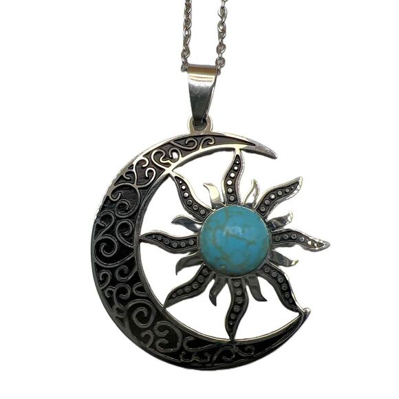Vintage Jewelry - NEW Faux Turquoise Silver Chain Sun And Moon Pendant Necklace